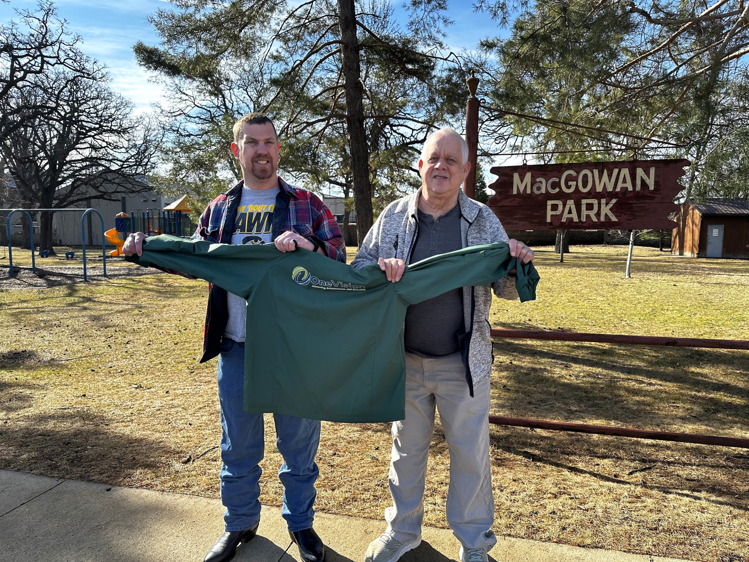 One Vision Green Jacket Award \(1\)